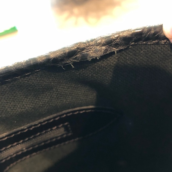 SOLD Authentic Burberry Haymarket Check Tote - Picture 7 of 8